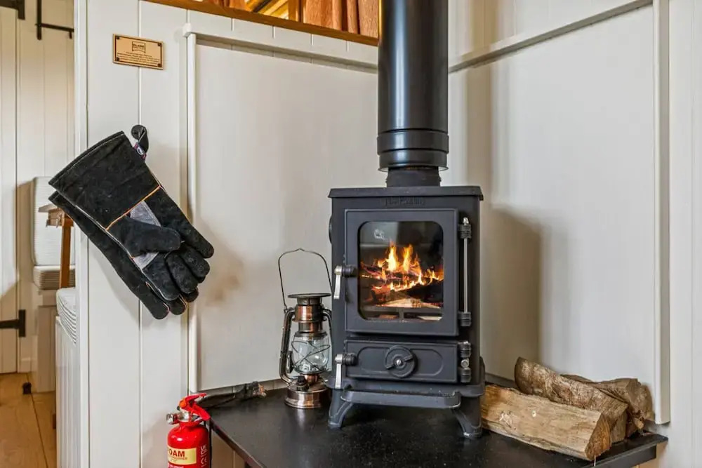 Drovers Hill at Stonor - Quercus - Shepherds hut