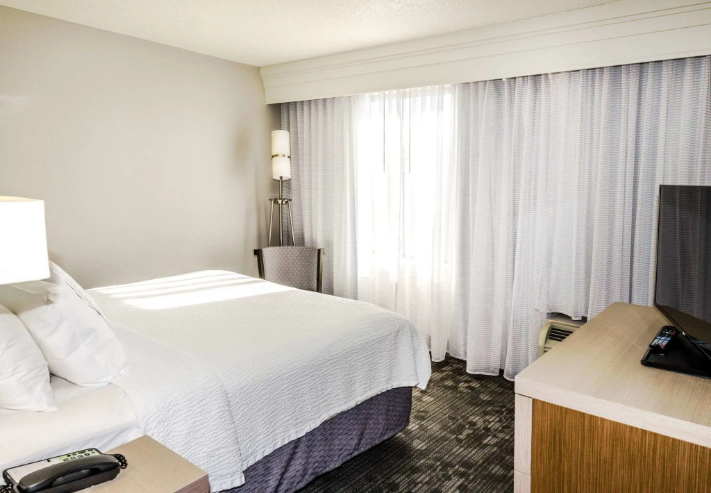Courtyard by Marriott Nashville at Opryland