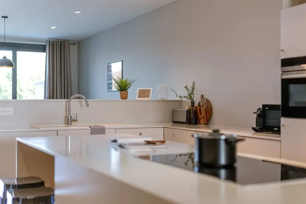 House Tilo Charming Holiday Home in Ypres for 8 Guests History Nature and Relaxation