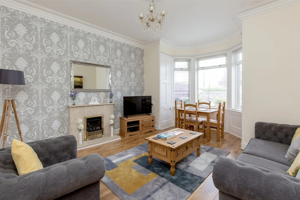 414 - Lochend Road Apartment