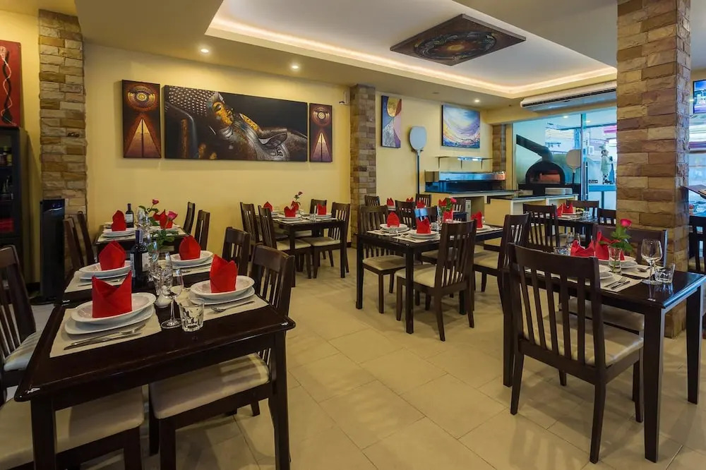 Room in Guest Room - Bucintoro Restaurant & Guesthouse Belvedere - 10 Minutes From Patong Beach