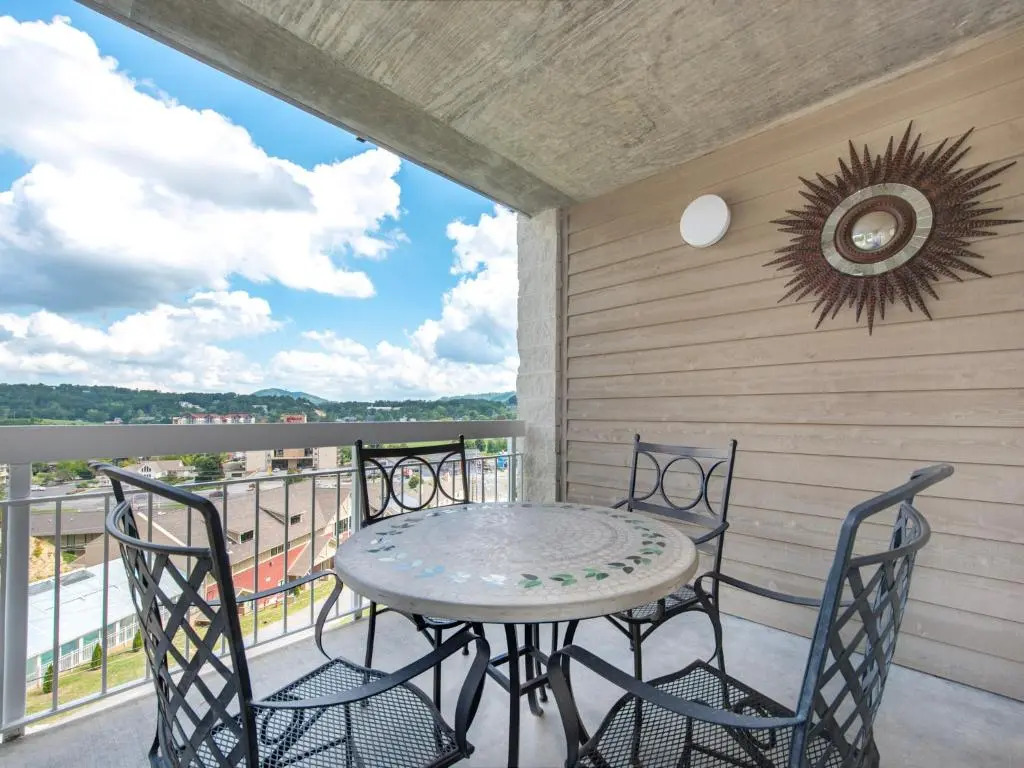 Whispering Pines 113