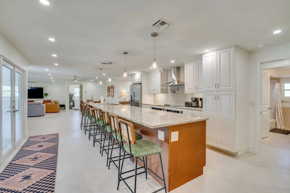Modern Canal-front Gem w/ Lanai + Dock in Sanibel
