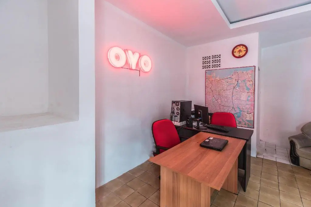 OYO 947 Angel Home Stay Syariah Near Atrium Pondok Gede, Museum Monumen Pancasila, Taman Mini