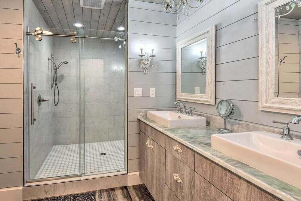 Resort Feel Home, Private Pool,spa,hammocks. Beach,owa,wharf-15min, 5 Bedrooms