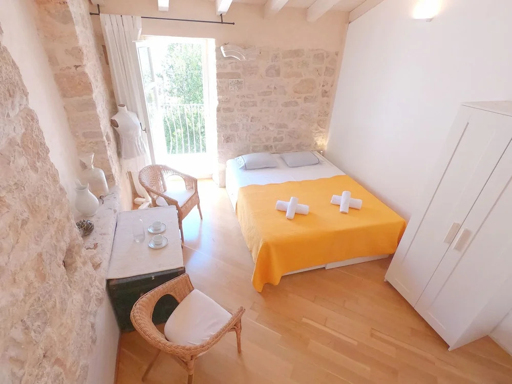 Historic Piazza House & Romantic Garden