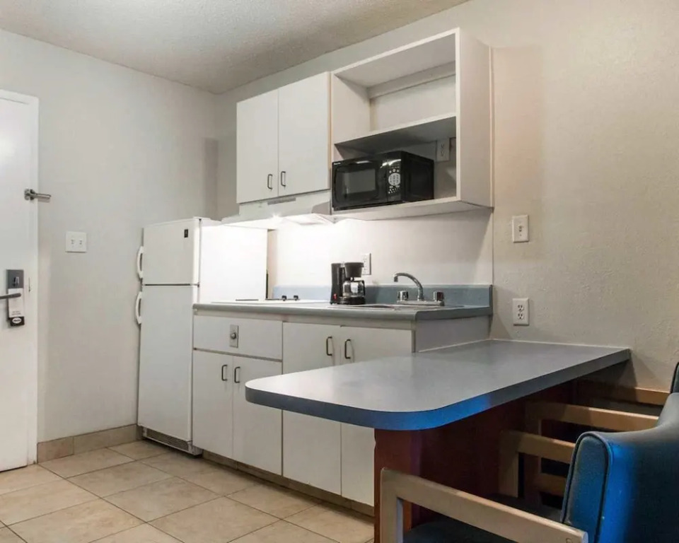 Suburban Extended Stay Hilton Head