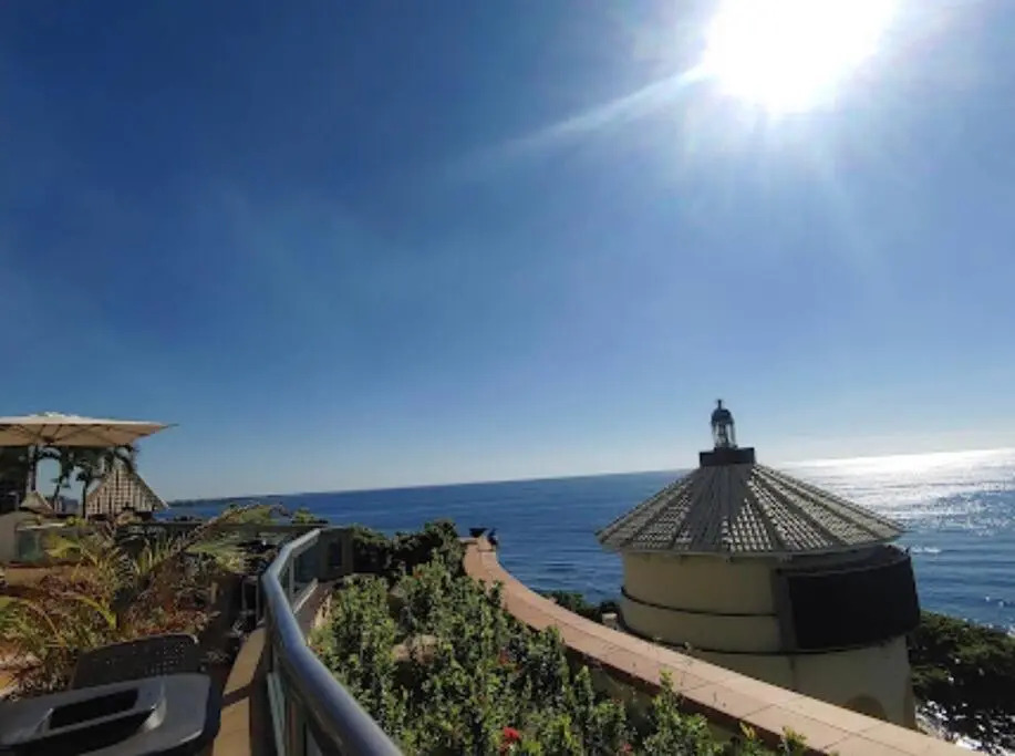 3-BR GOLD LUXURY Oceanfront+ Pool & Breakfast area