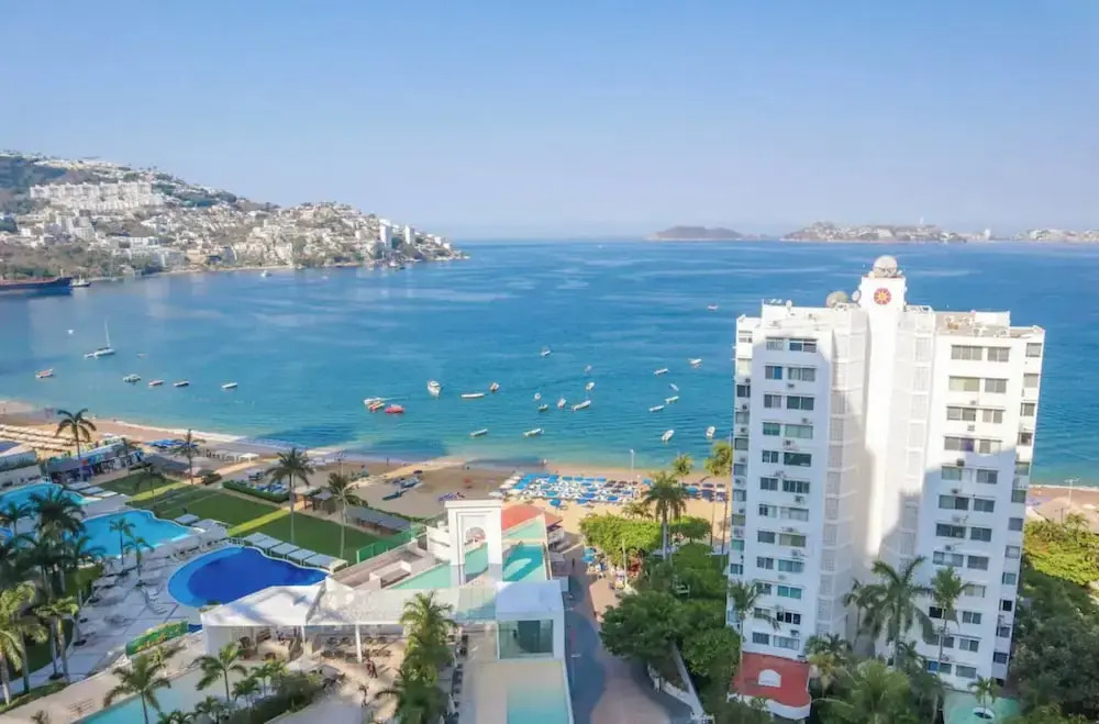 Beachfront Paradise at Armandos Le Club