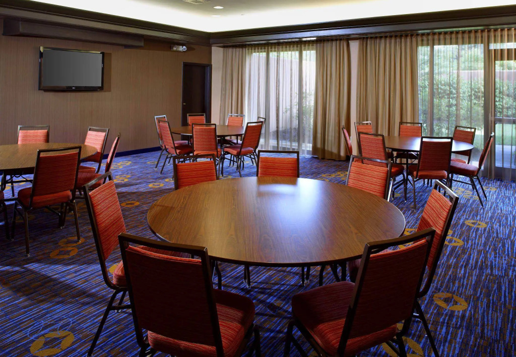 Courtyard by Marriott Newark Granville