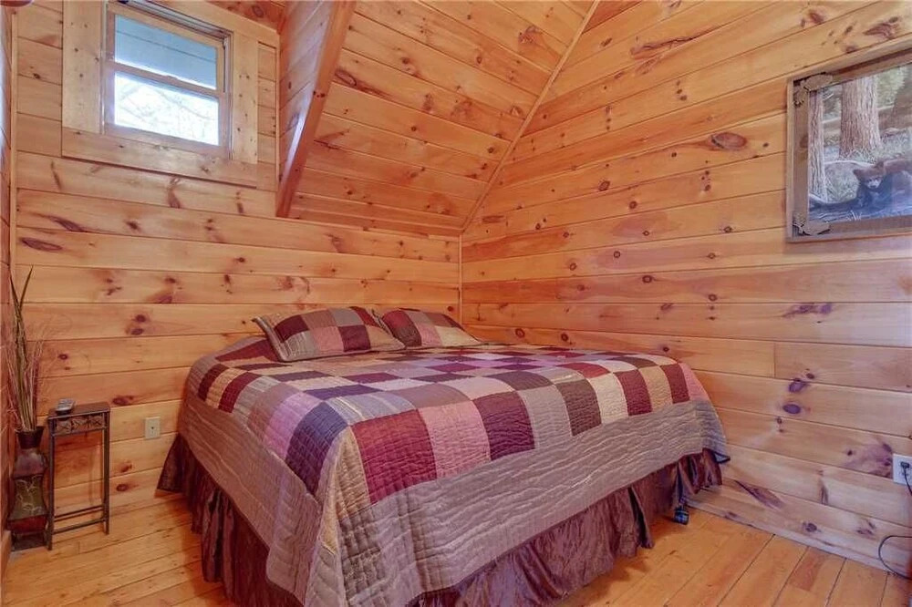Wildwood Cove, 2 Bedrooms, Fireplace, WiFi, Jetted Tub, Hot Tub, Sleeps 6