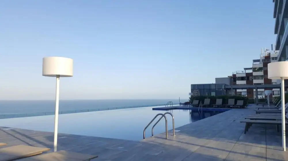 Luxurious Oceanfront Apartment