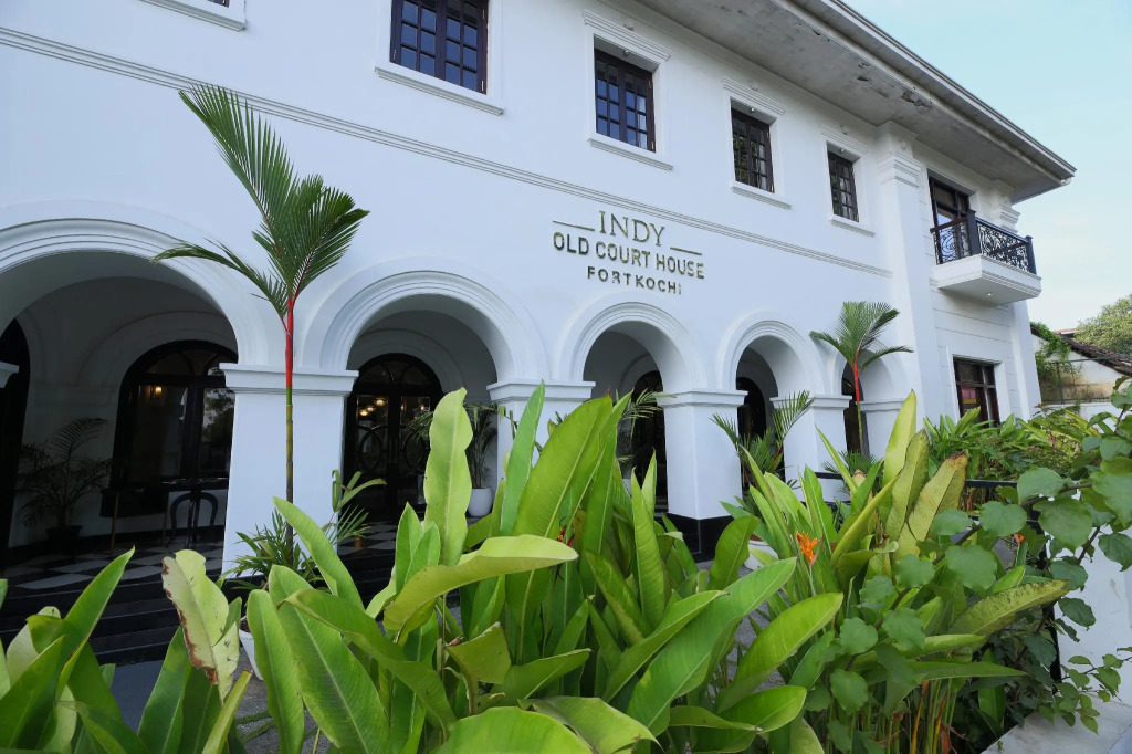 The Old Court House By Abad