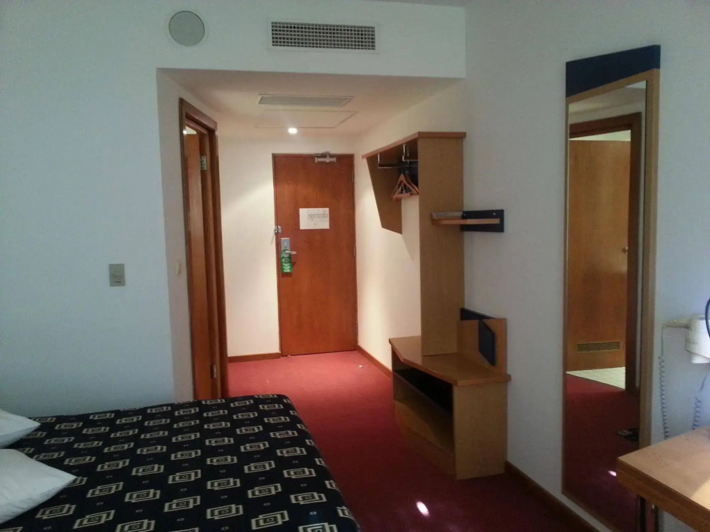 Iris Hotel