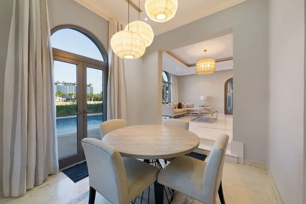 Maison Privee - Private Pool & Beach Access Villa with Cinematic Vws