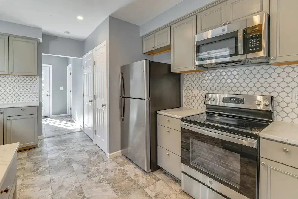Walk to Main Street! Updated Norwich Home
