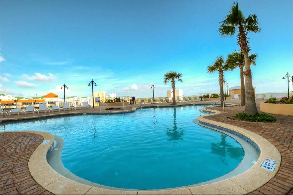 Laketown Wharf 613! Ocean View, 1 BD, 2 bath, And Amazing Amenities!