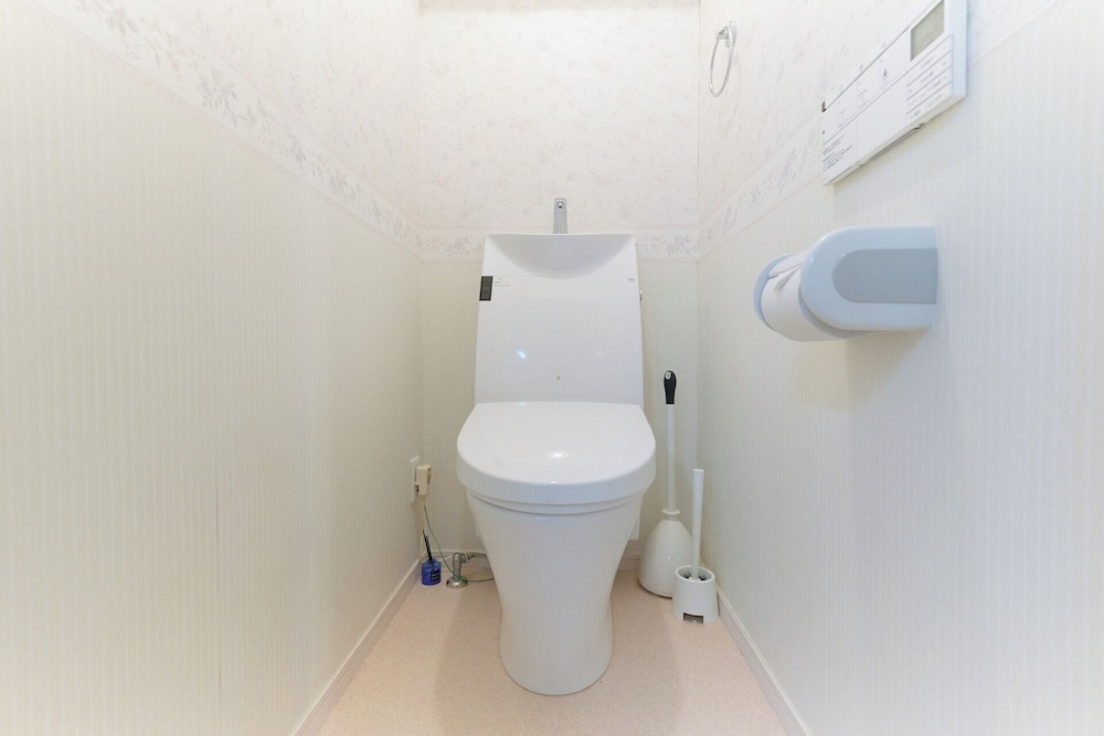 Soshigaya Apartment by Tranova