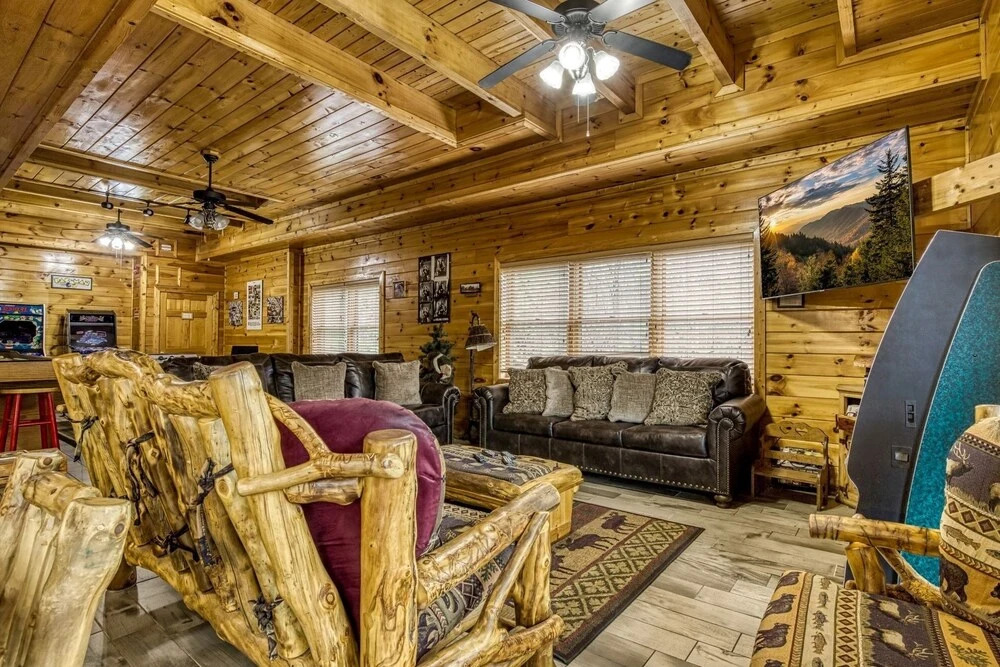 ERN854 - Wagon Wheel Lodge - Great Location! Close To All The Action! cabin