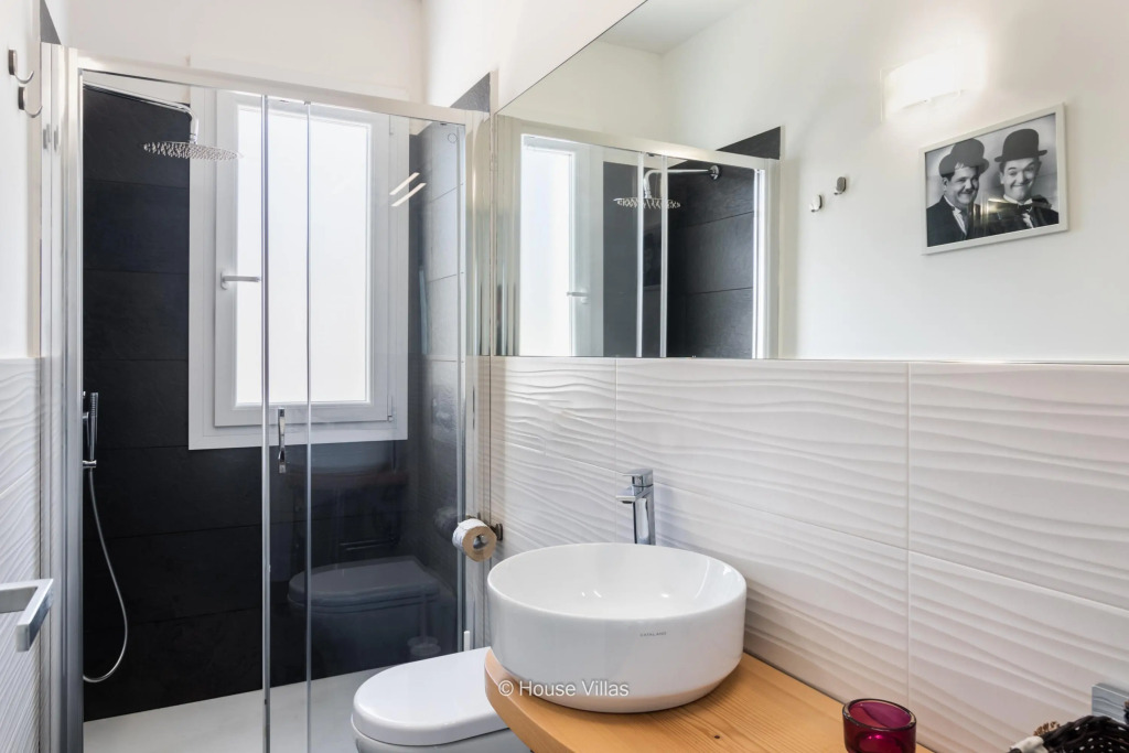 Albantica In Avola With 3 Bedrooms And 3 Bathrooms
