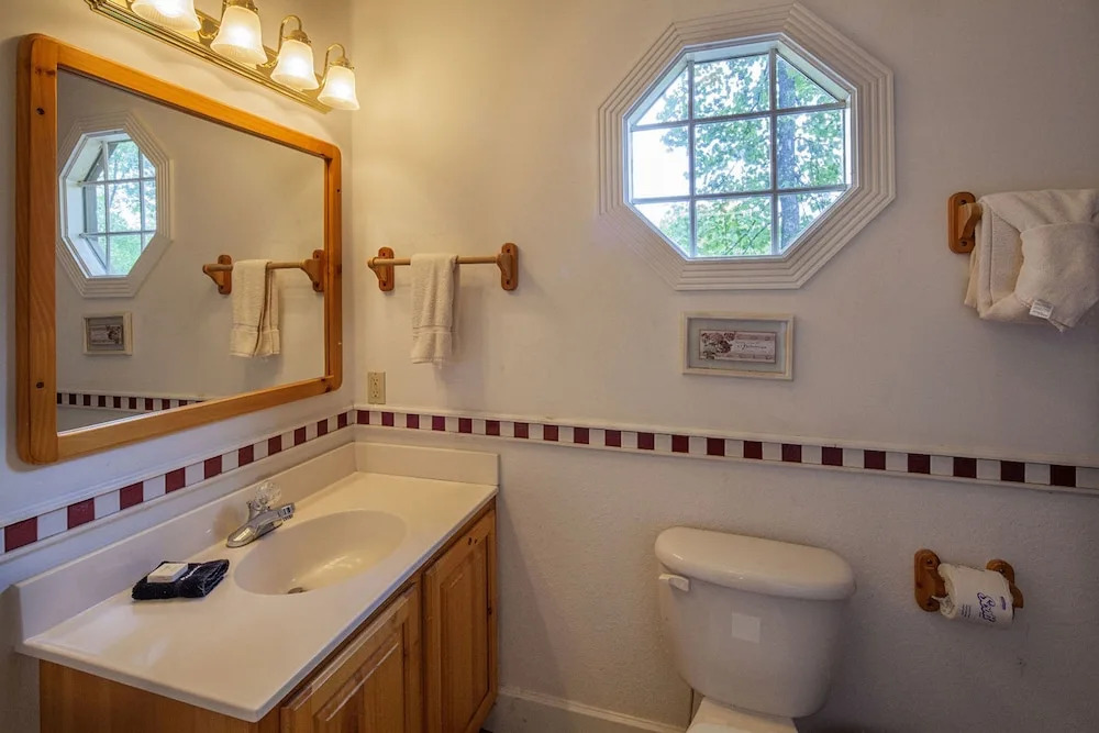 Black Bear Hideaway by Eagles Ridge Resort
