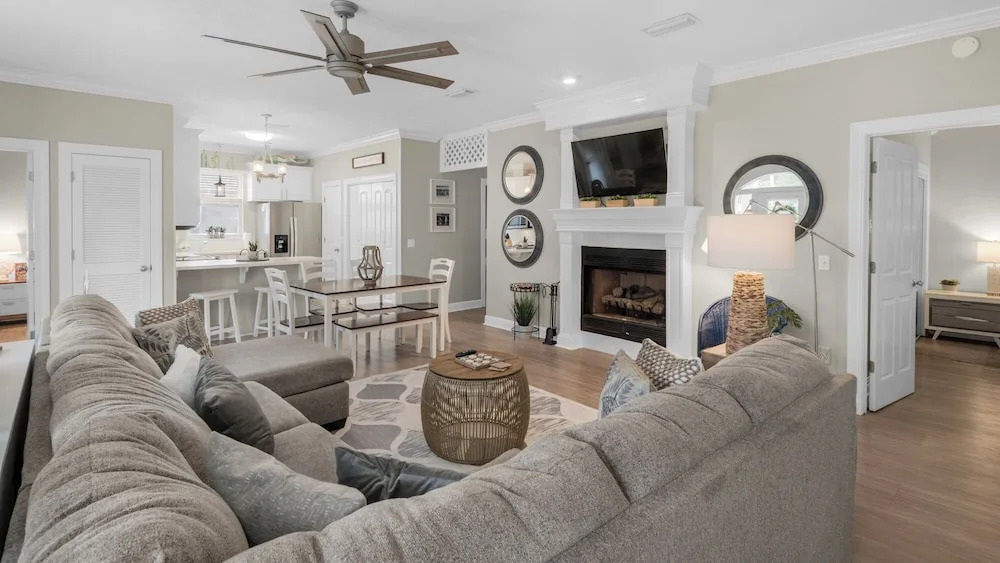 Classic Seagrove Beach Cottage- Minutes to Gulf, Steps to Pool
