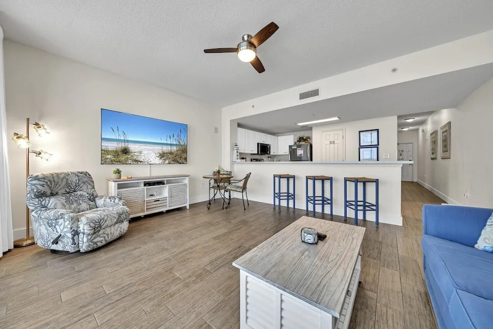 Majestic Beach Towers 1-1014