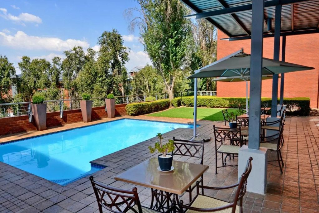 Road Lodge Centurion