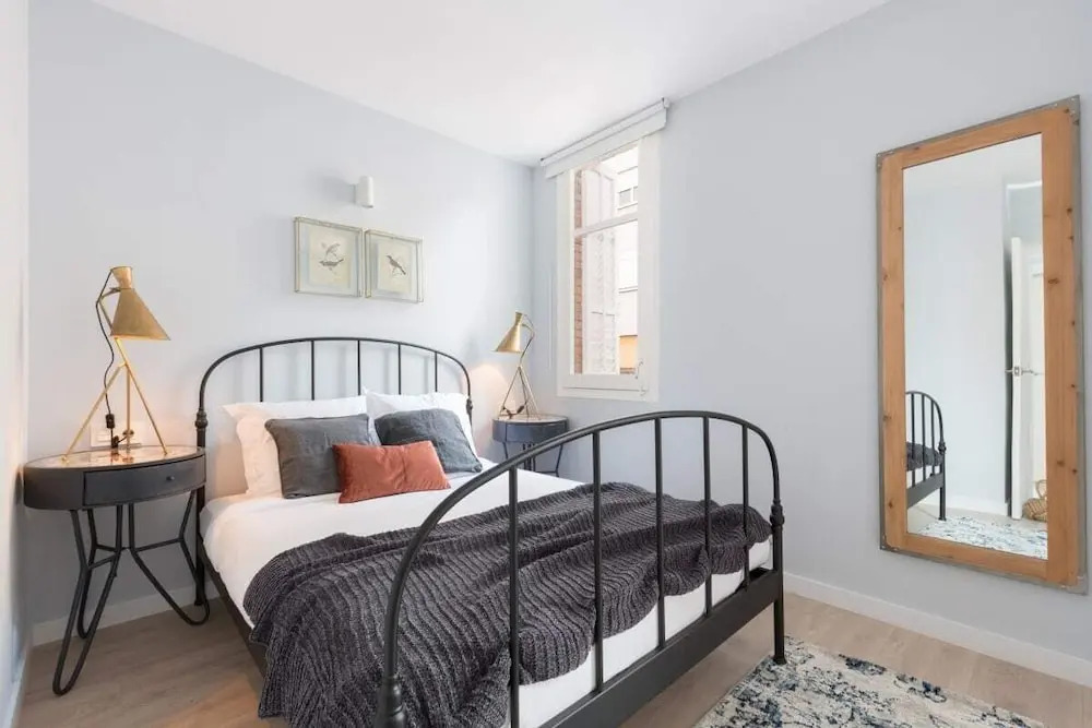 Lovely 2-bed Penthouse in the Lovely Gràcia