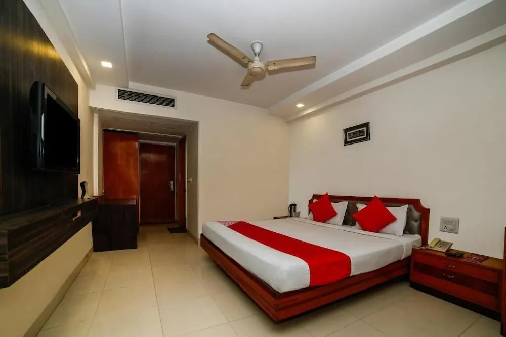 Hotel Shelter