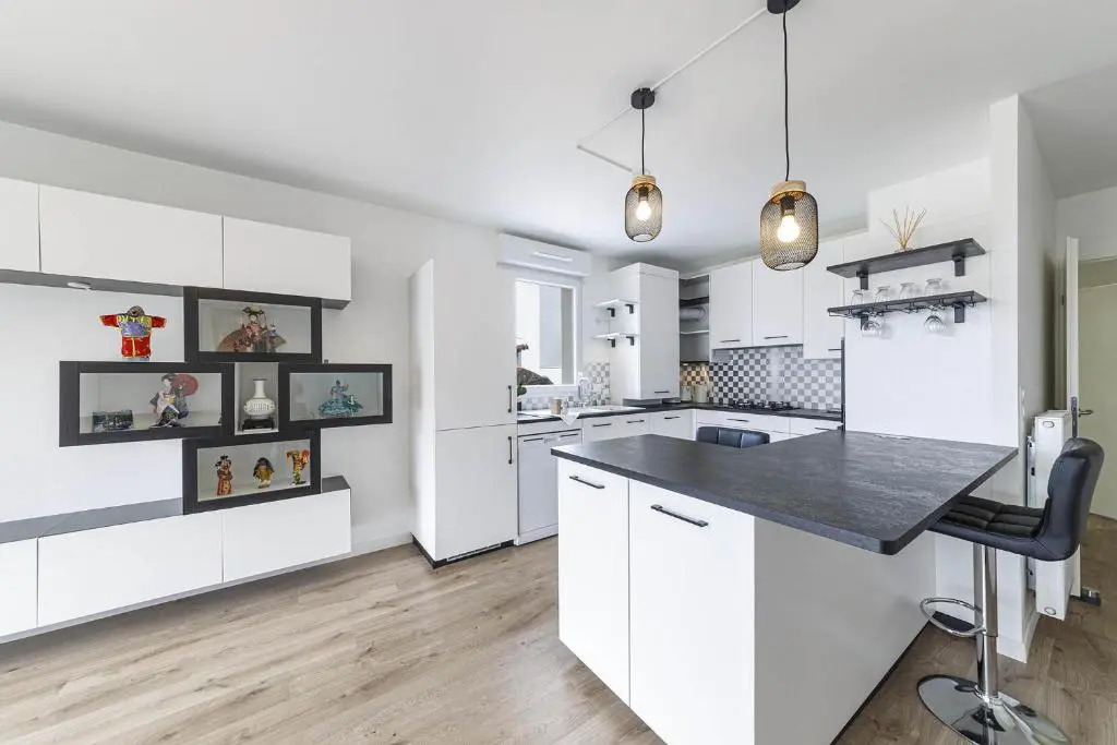 Bel appartement moderne avec jardin - terrasse