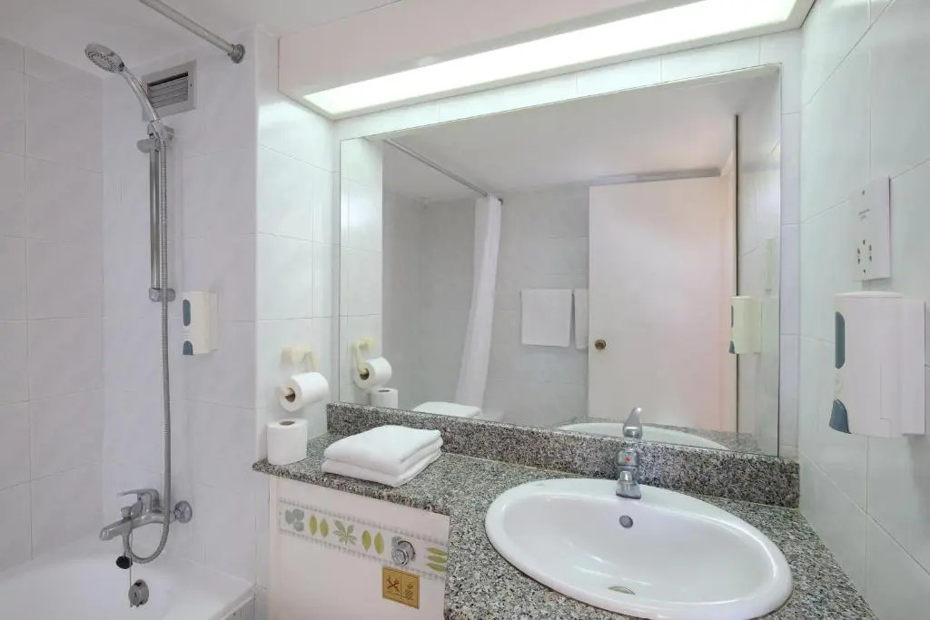 LIV Mackenzie Beach Suites Larnaca