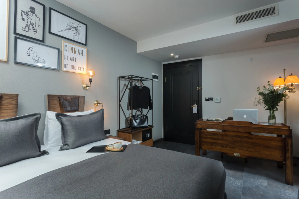 Hotel Cinnah