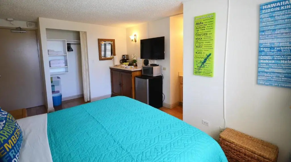 Kuhio Village 810A KING Studio, Waikiki Ocean View