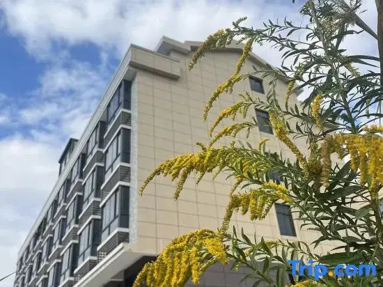 Shiguang Courtyard  (Shitang Peninsula Tourist Resort)