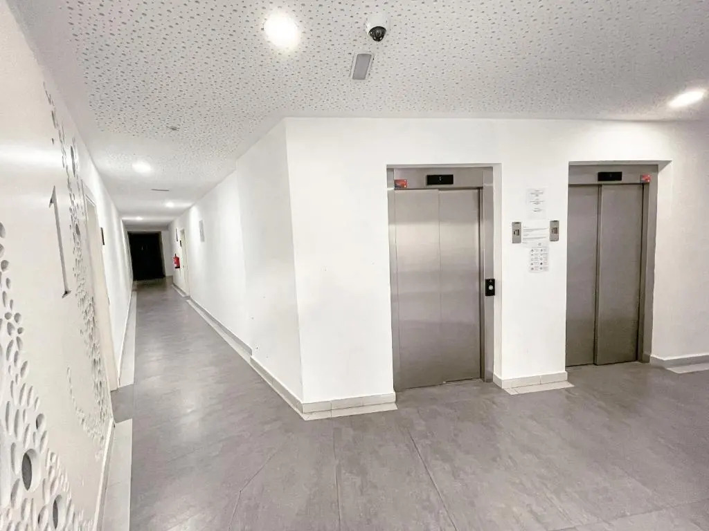 Ocean View Apartment, Heated pool, Free Parking PP207