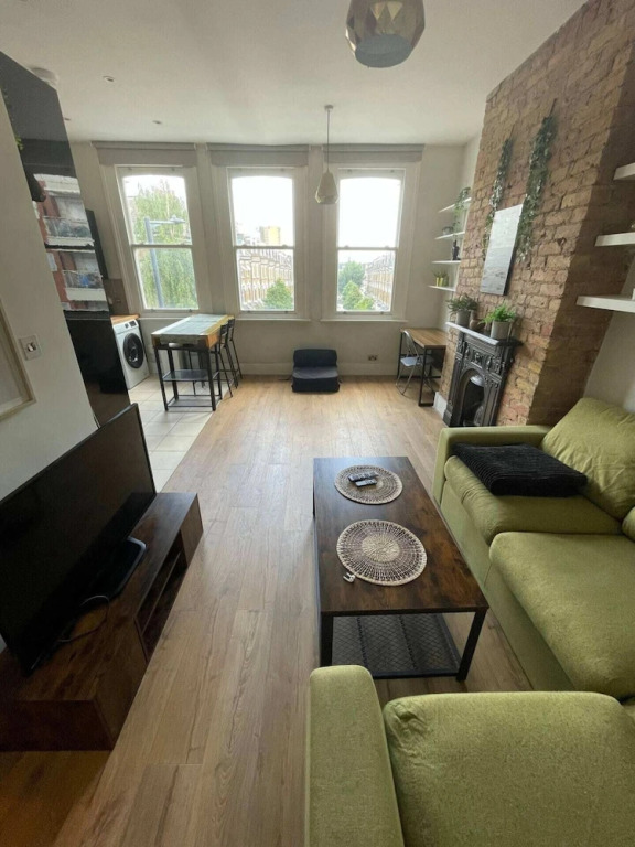 Stylish 1BD Flat With Private Terrace - Kilburn