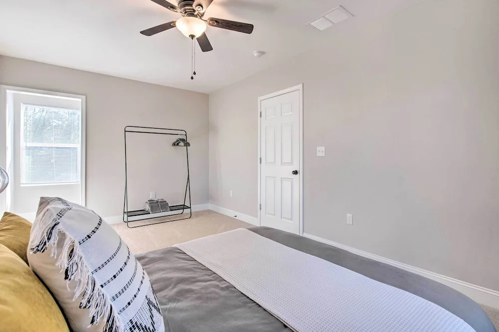 Sleek + Sunny Decatur Home Near Dtwn Atlanta!