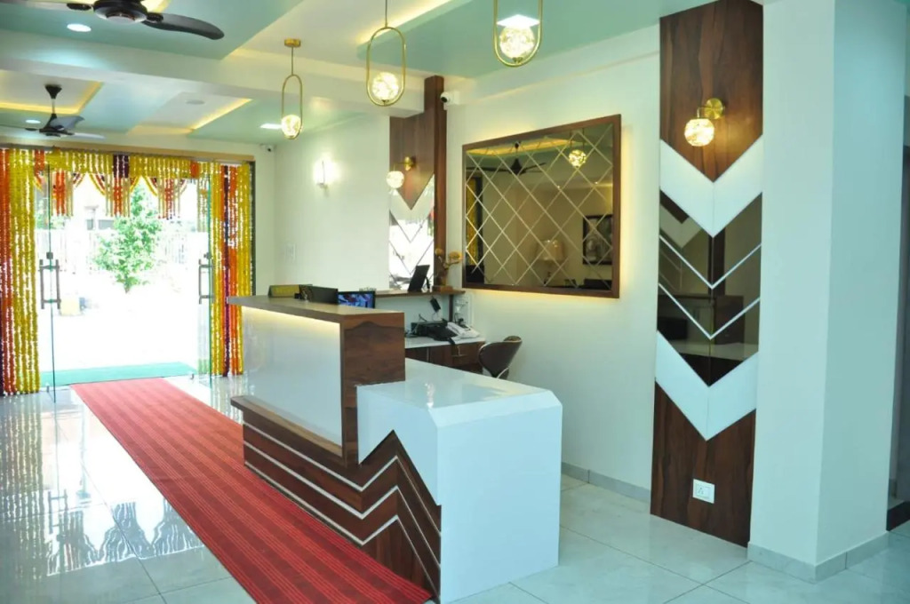 Hotel Sai Ashray
