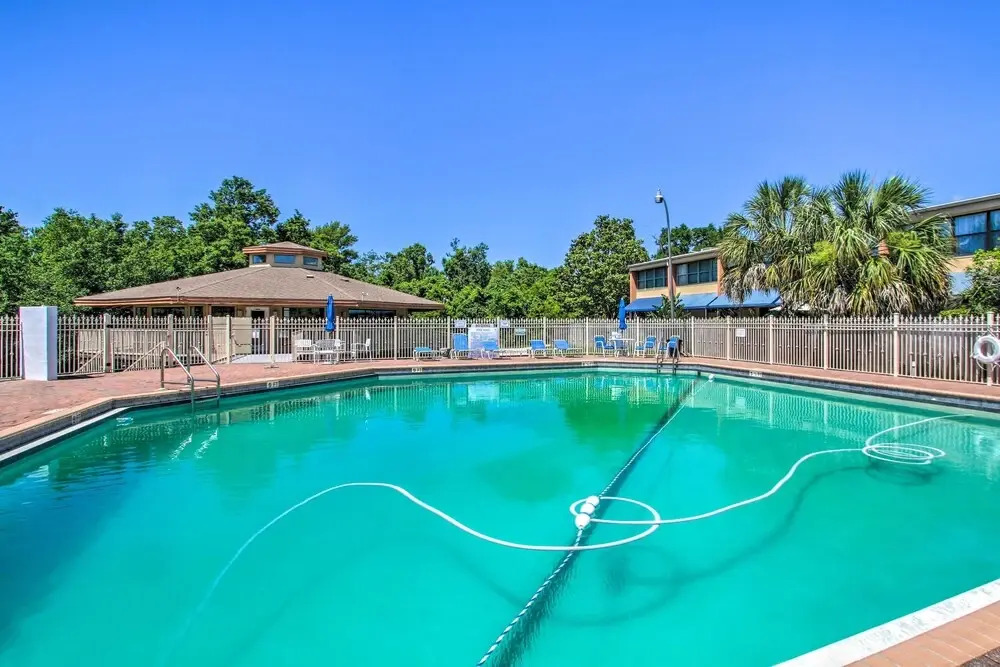 Bahama Bay Condo: 7 Mi to Disney!