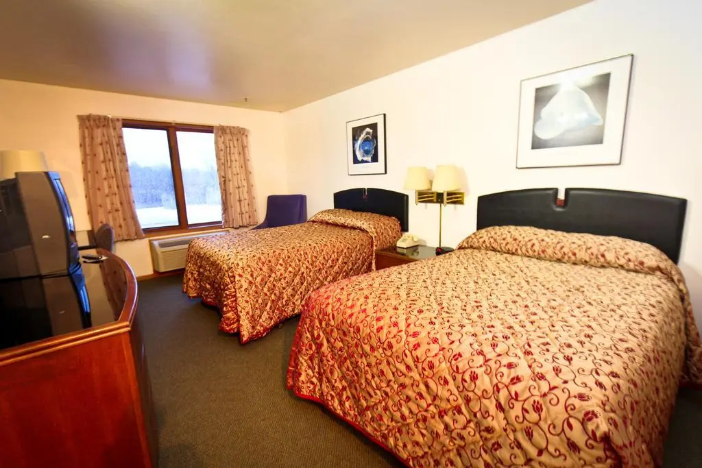 Luck Country Inn