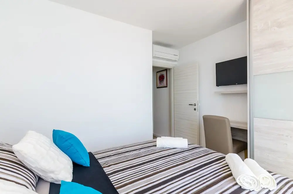 Apartments Lazarin