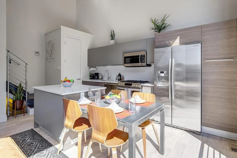Amazingly Sleek Rino Pad - Stunning Mountain Views