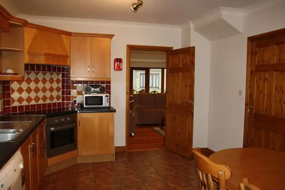 Galway Bay Lodge