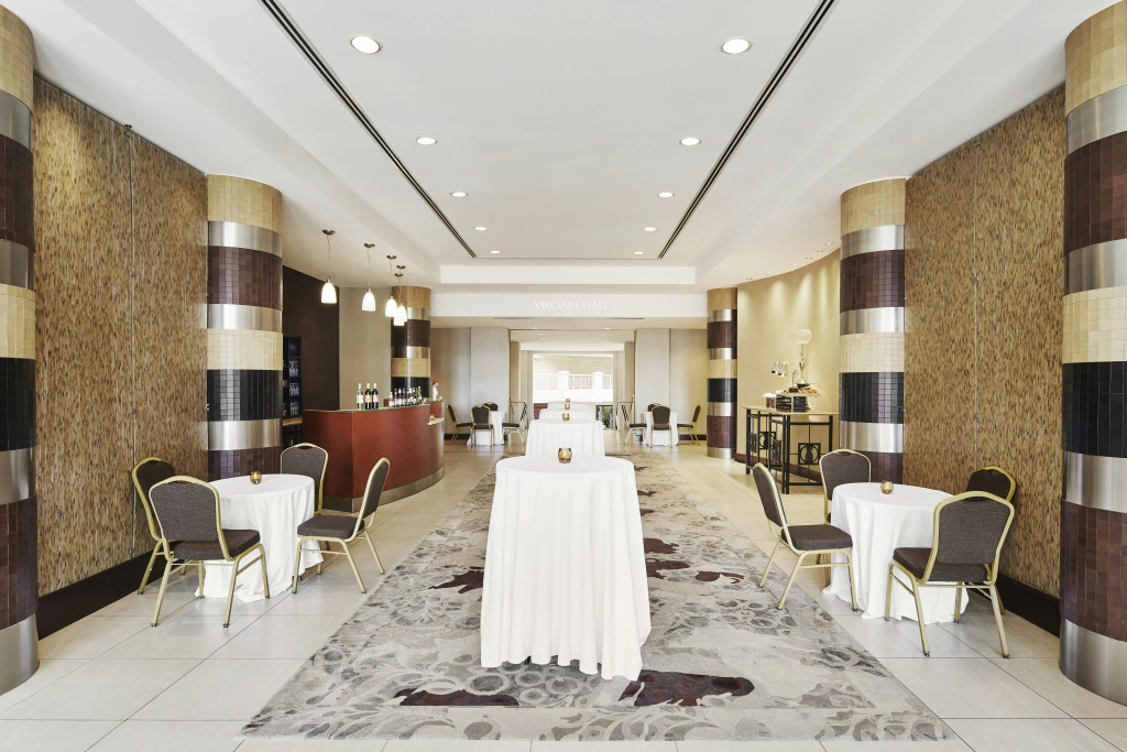 Embassy Suites by Hilton Alexandria Old Town