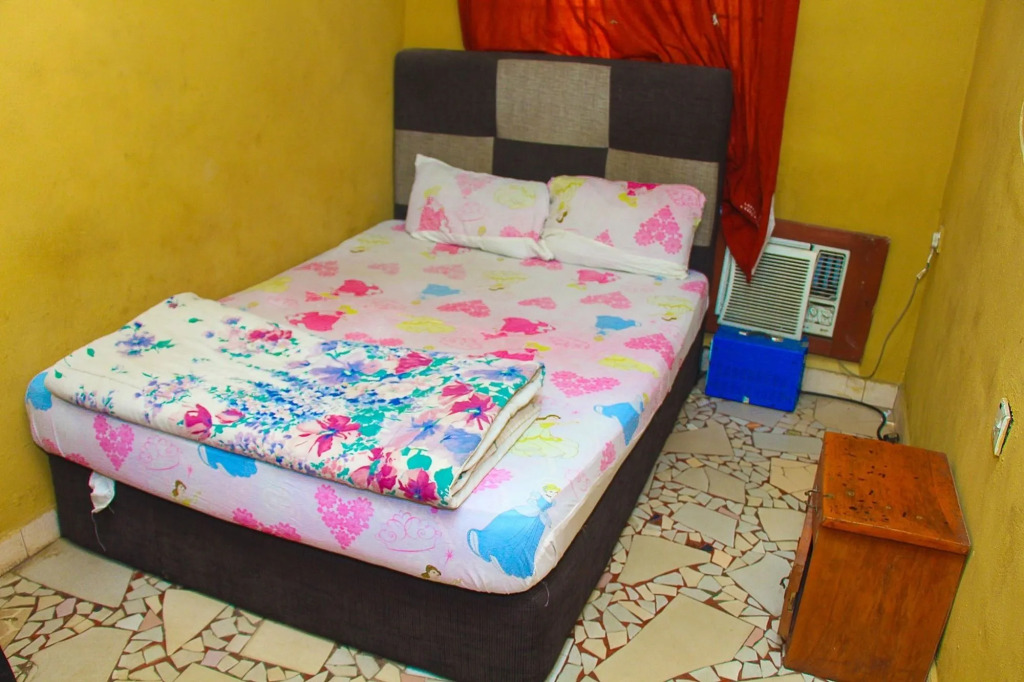 Adesuwa Royal Guest House Ipaja