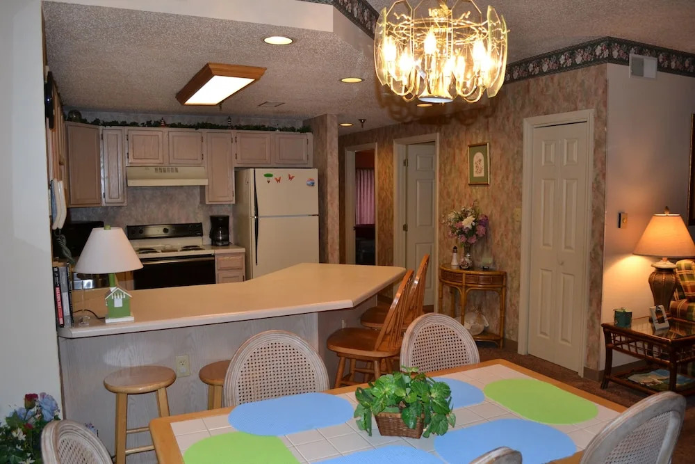 River Place #24 - 3 Br Condo