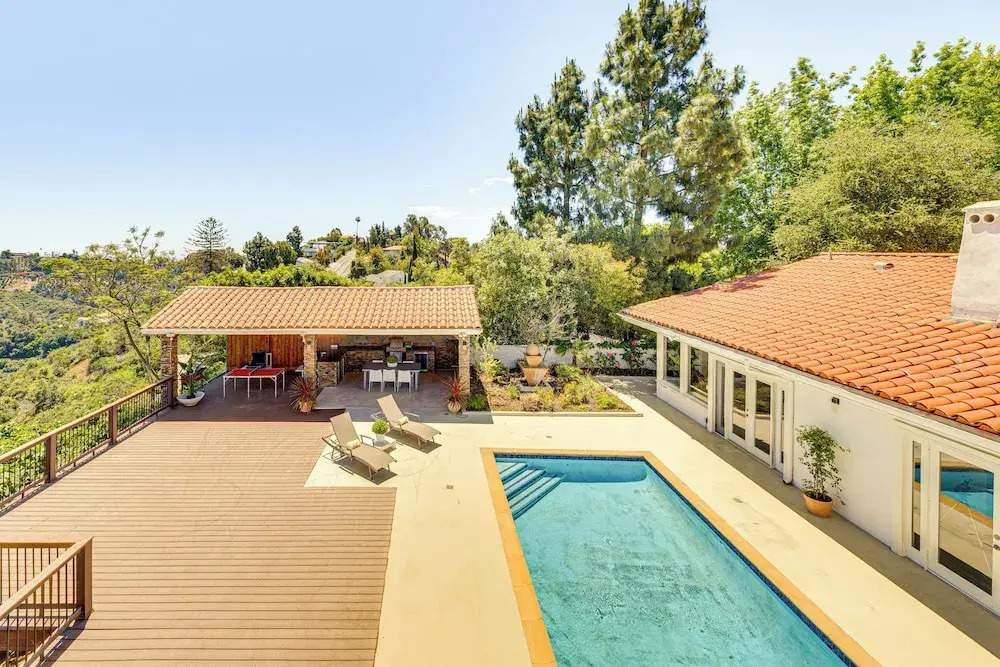 Private Pool, Mtn & Lake View! Los Angeles Home