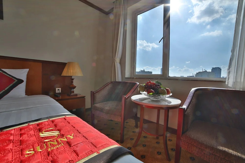 Sunny Hotel