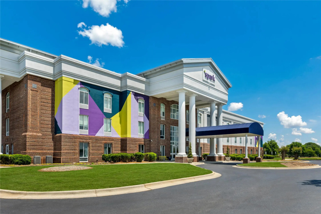 Spark by Hilton Tuscumbia Muscle Shoals